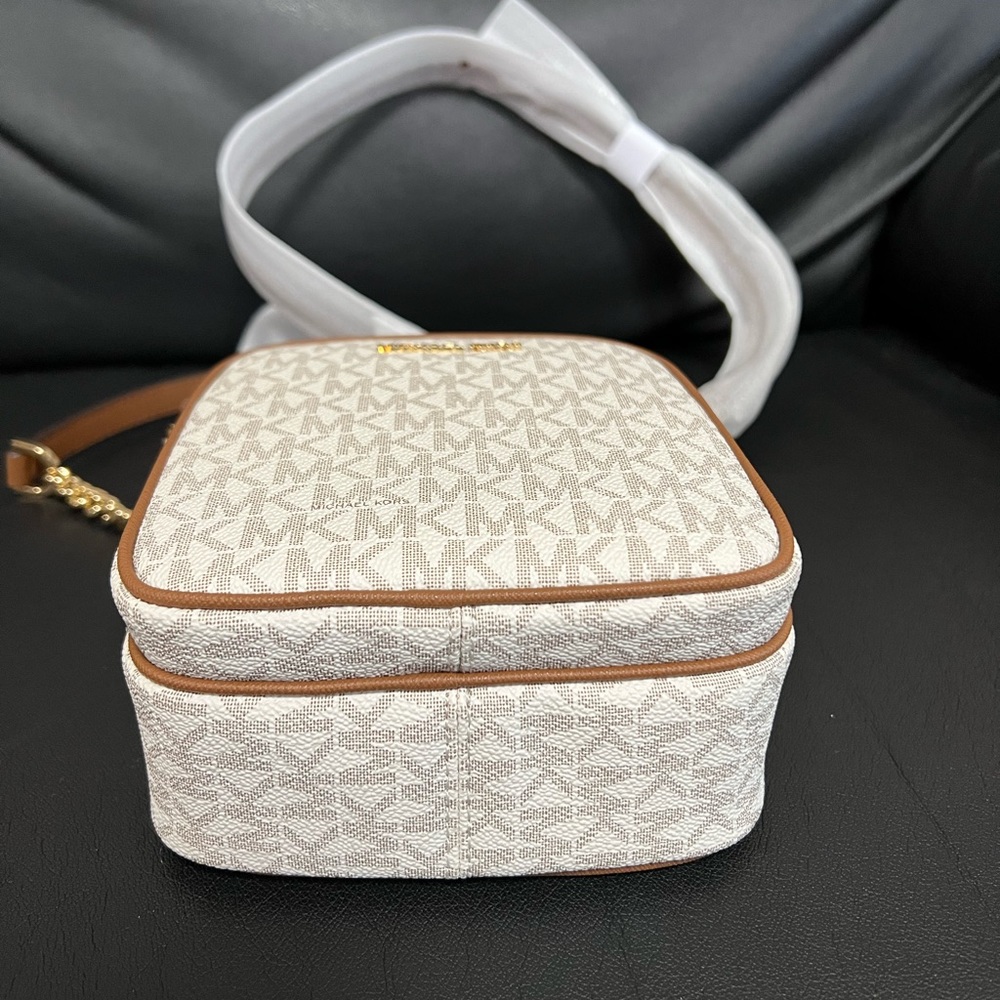 New MK Crossbody - Picture 6 of 8
